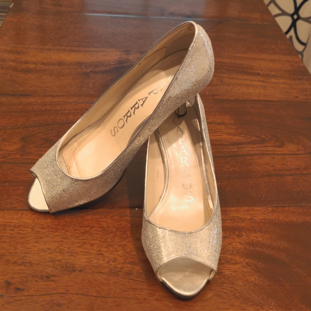 Peep-toe glitzy pumps, size 8